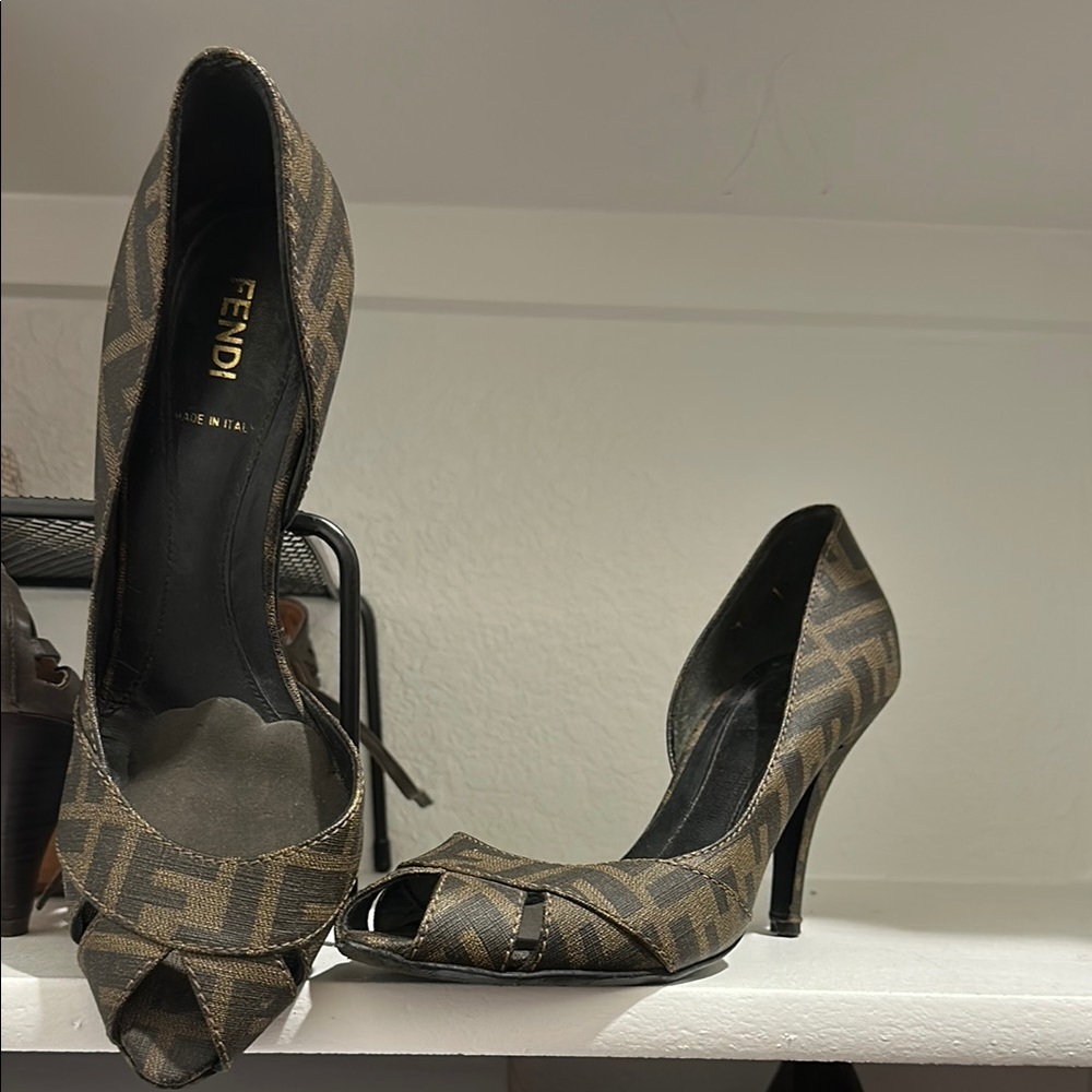 Fendi Brown Heels Elegant Stiletto Design